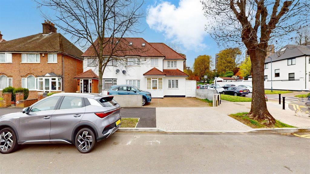 Property photo 1 of 17 Front.Jpg