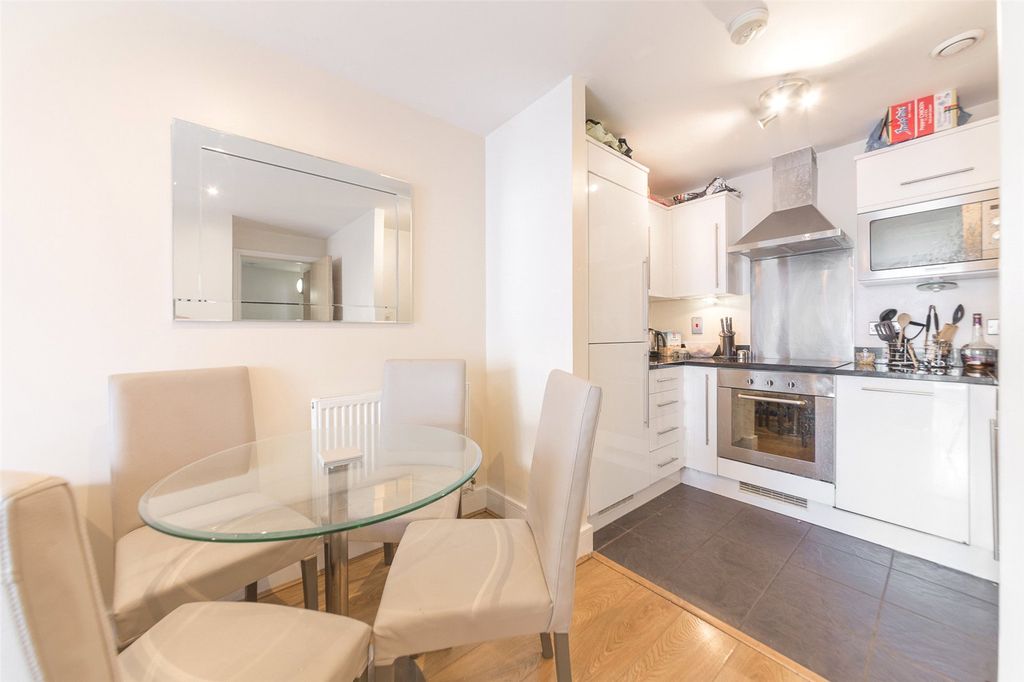 Property photo 3 of 9 Picture No. 06