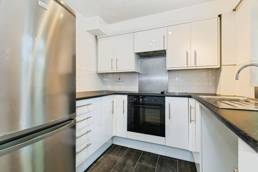 Property photo 2 of 16 Pbox-Img.Jpg