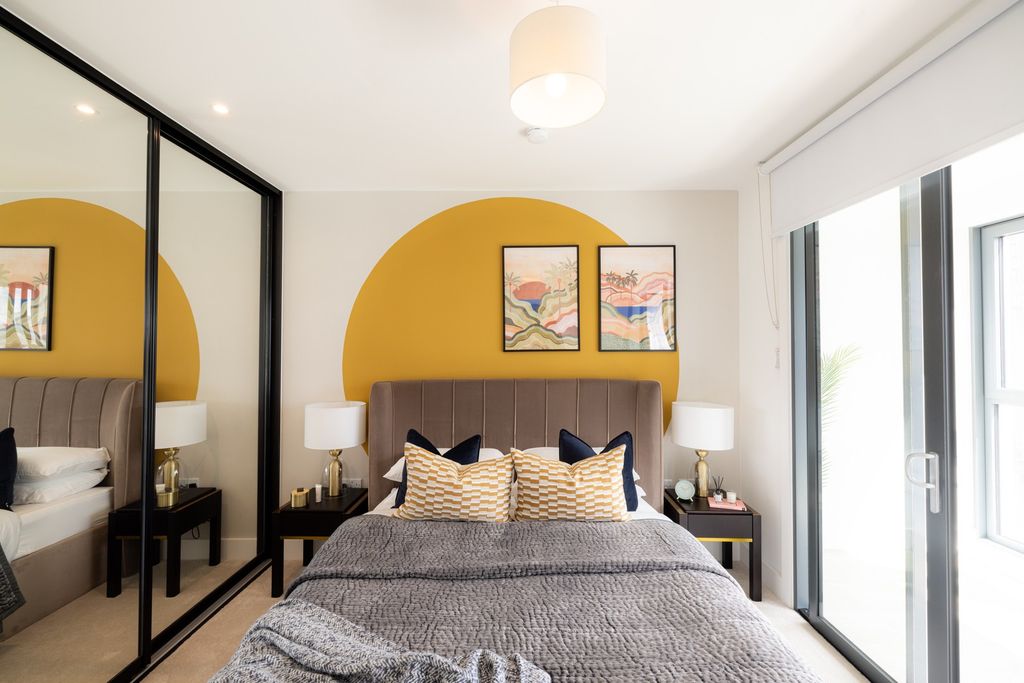 Property photo 2 of 8 Bedroom