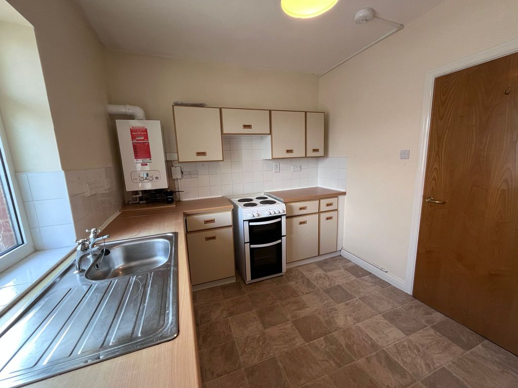 Property photo 2 of 9 Kitchen