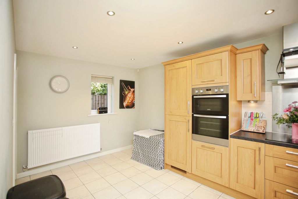 Additional image 7 of 4 bed detached house for saleLionel Close, Nuneaton CV10