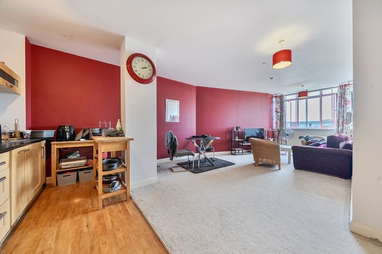 Property photo 3 of 14