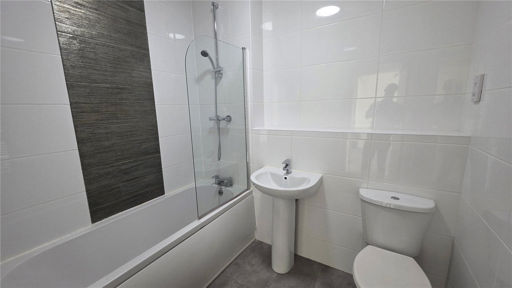 Property photo 2 of 6 Picture No. 07