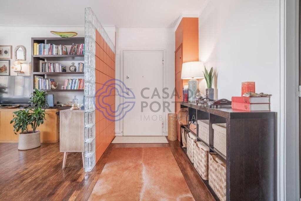 Property photo 2 of 53