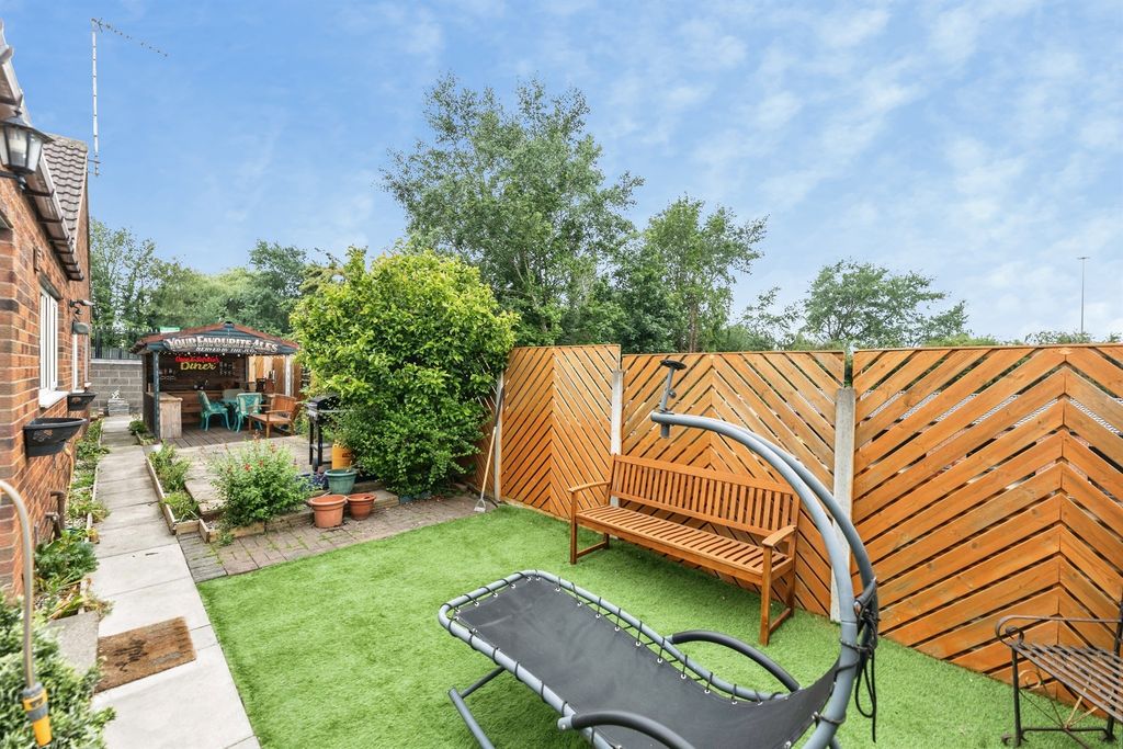 Property photo 3 of 12