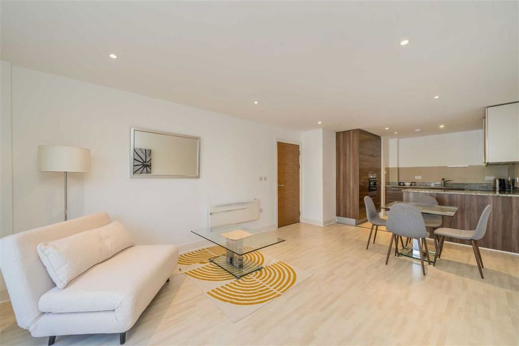 Property photo 2 of 9