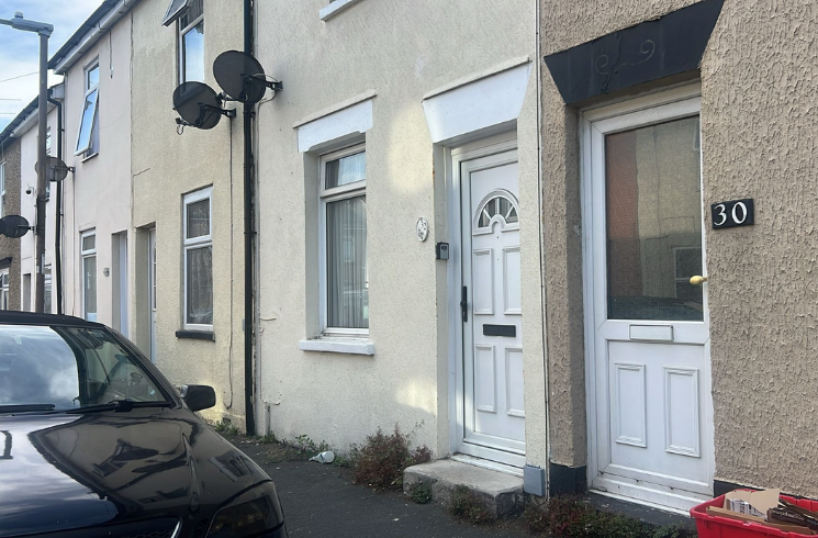 Property photo 1 of 8