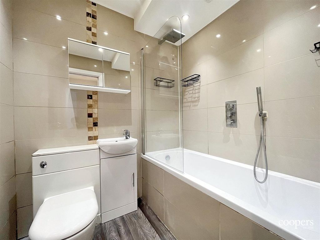 Property photo 3 of 6 Bathroom (24).Jpg