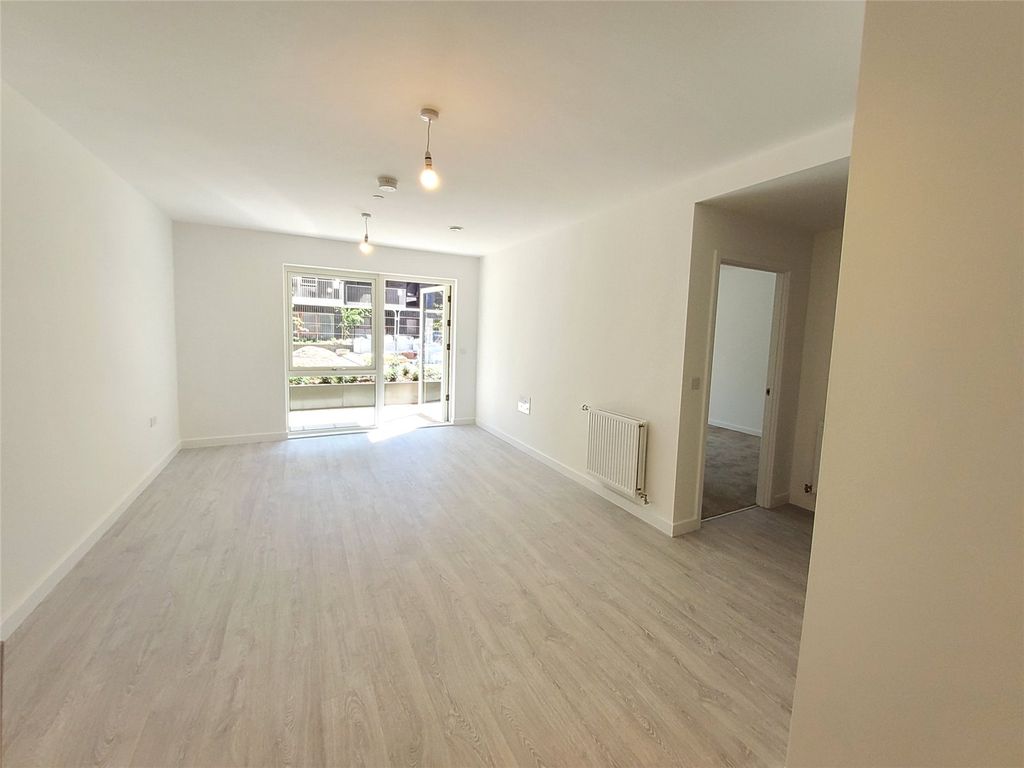 Property photo 2 of 12 Picture No. 03