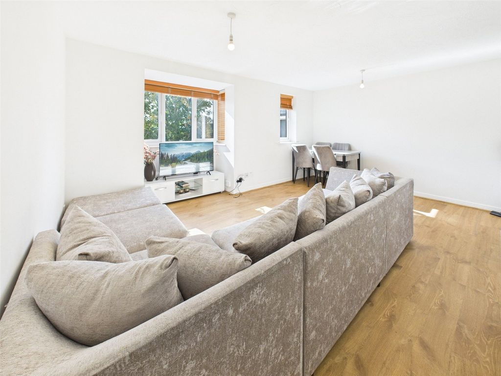 Property photo 2 of 11 Picture No. 07