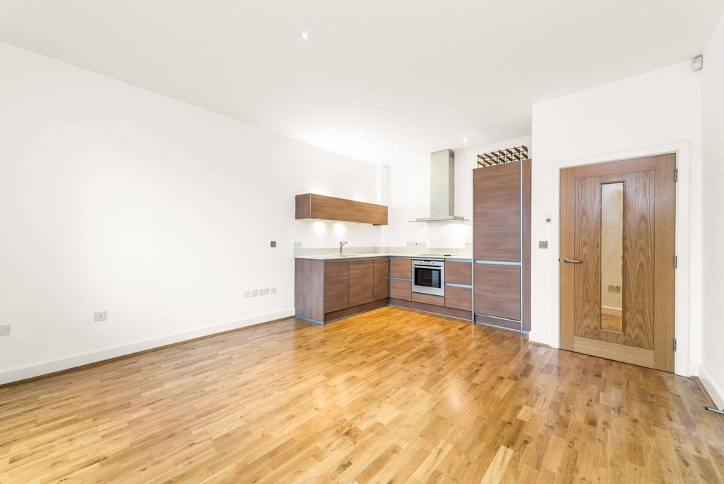 Property photo 1 of 5