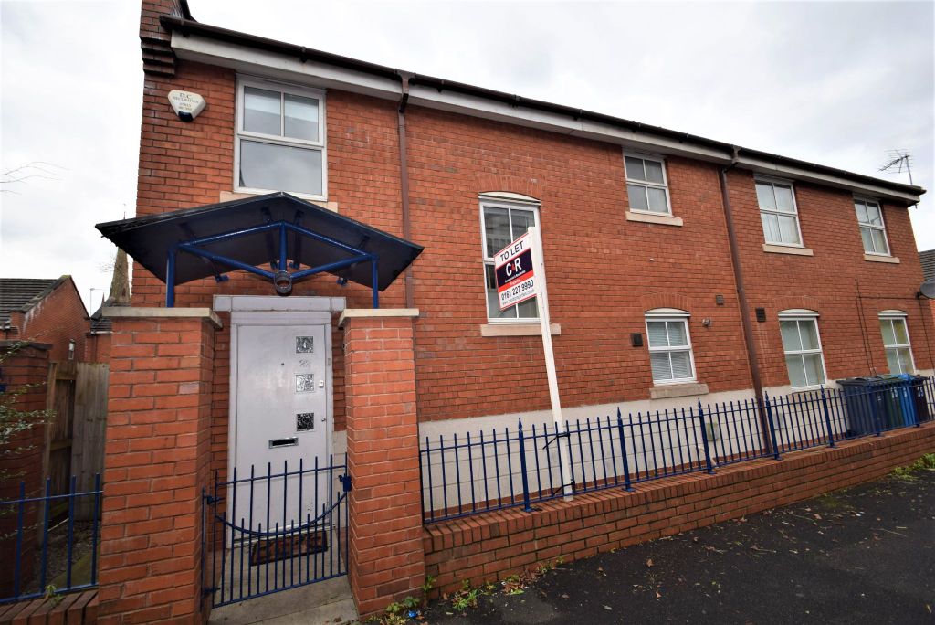 Property photo 1 of 10 3 Bedroom House For Rent