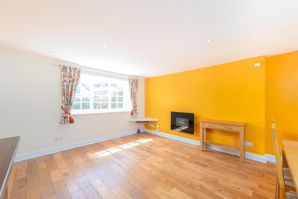 Property photo 2 of 15 1_Eden_Road-03.Jpg
