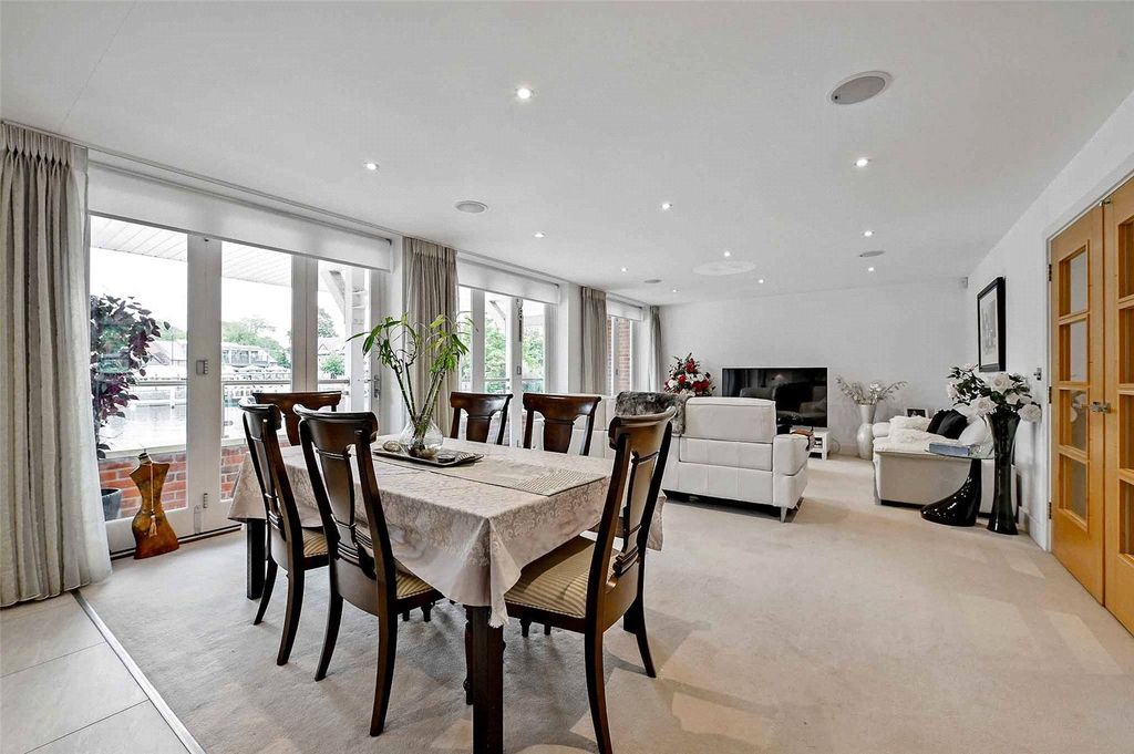 Additional image 6 of 3 bed flat for saleBrocas Street, Eton, Windsor, Berkshire SL4