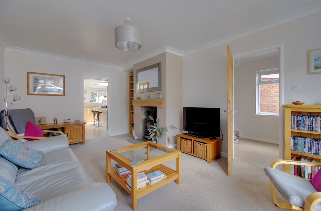 Property photo 3 of 10 Living Room - Woodcote Avenue Kenilworth - Matt Cl