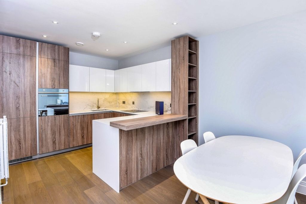 Property photo 2 of 14 Kitchen