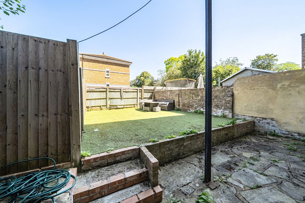 Property photo 3 of 13 1487768-4-6A4E27F...