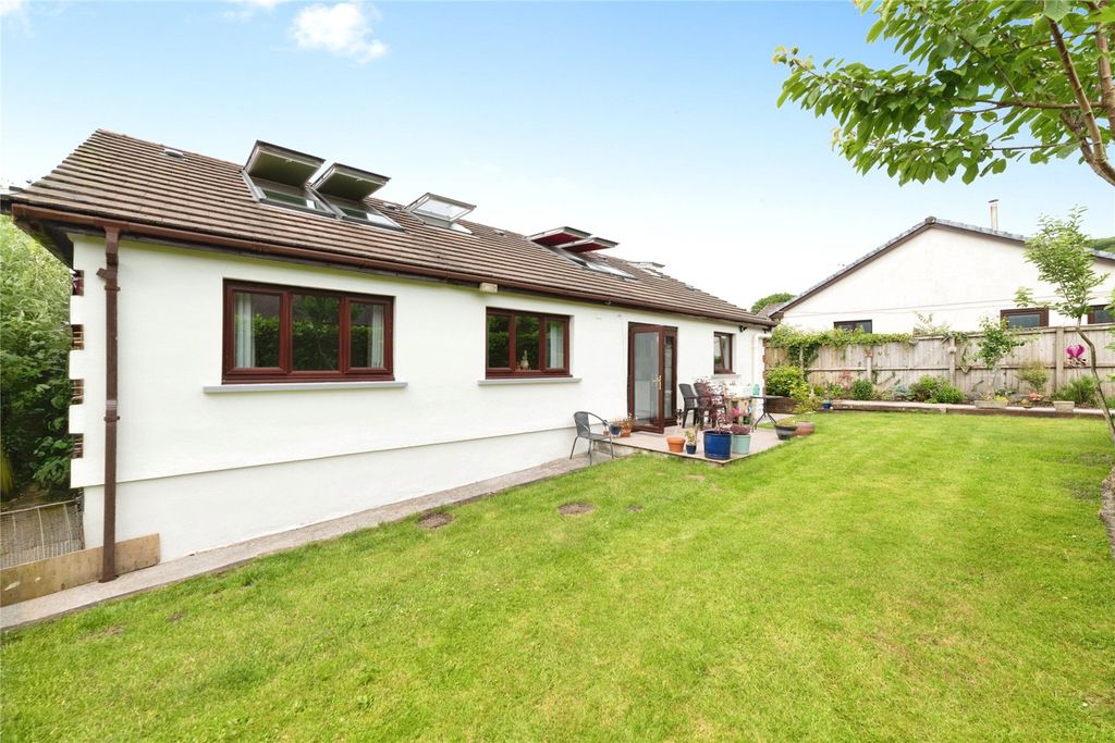 Property photo 3 of 21 Picture No. 02