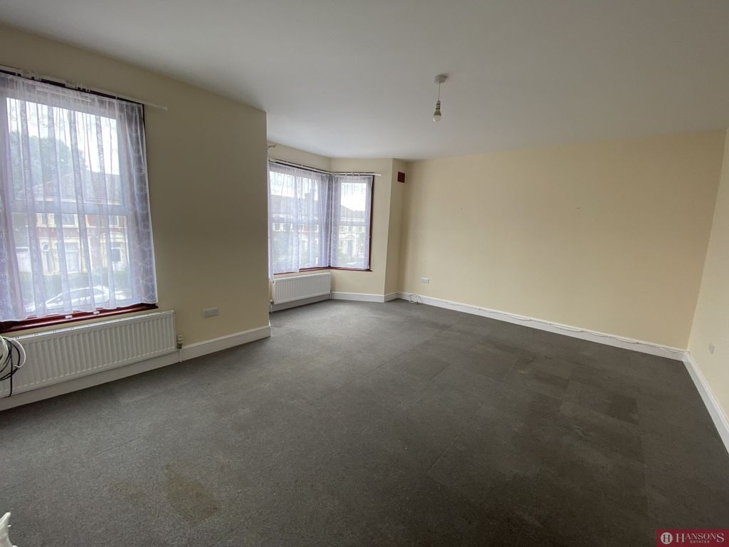 Property photo 3 of 7 Photo 3
