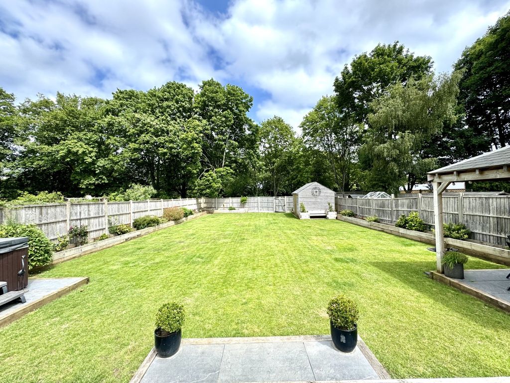 Property photo 2 of 24