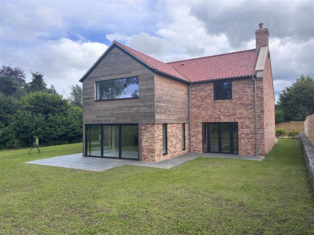 Property photo 3 of 19 Rear