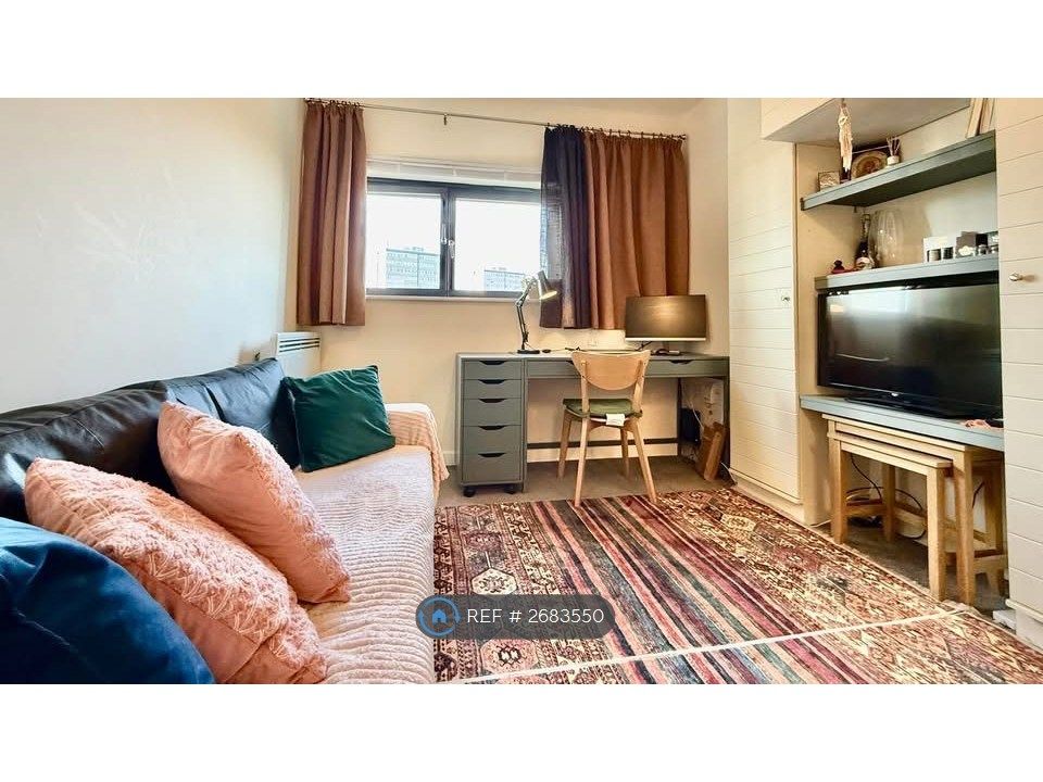 Property photo 1 of 2