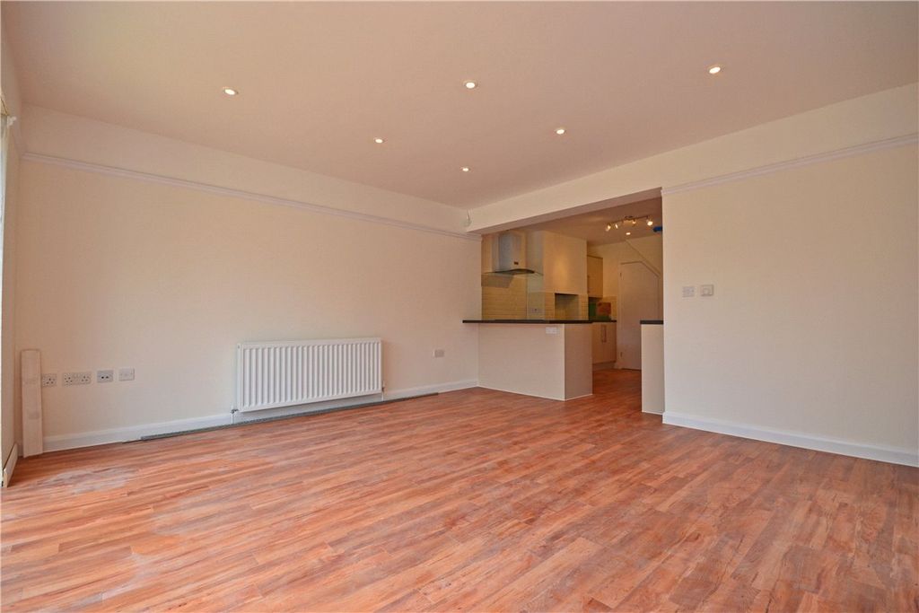 Property photo 2 of 12 Picture No. 07