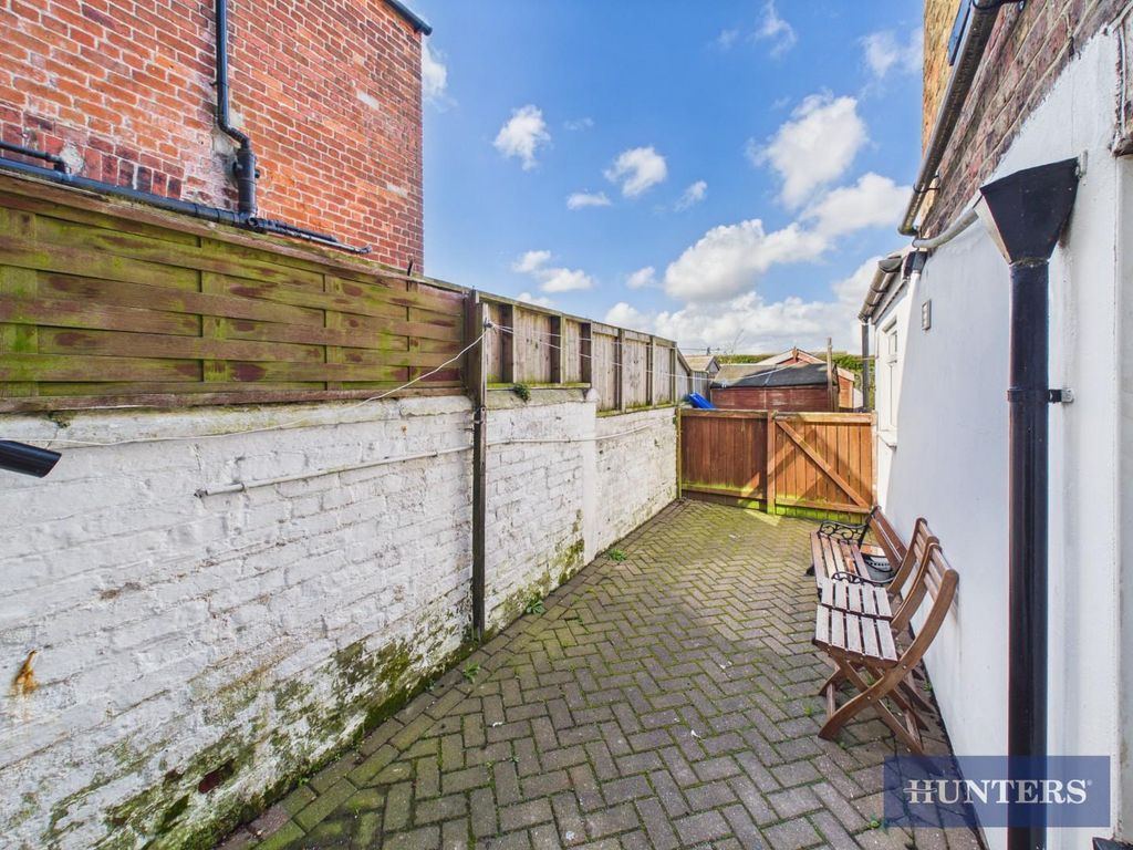 Additional image 8 of 5 bed terraced house for saleWest Avenue, Filey YO14