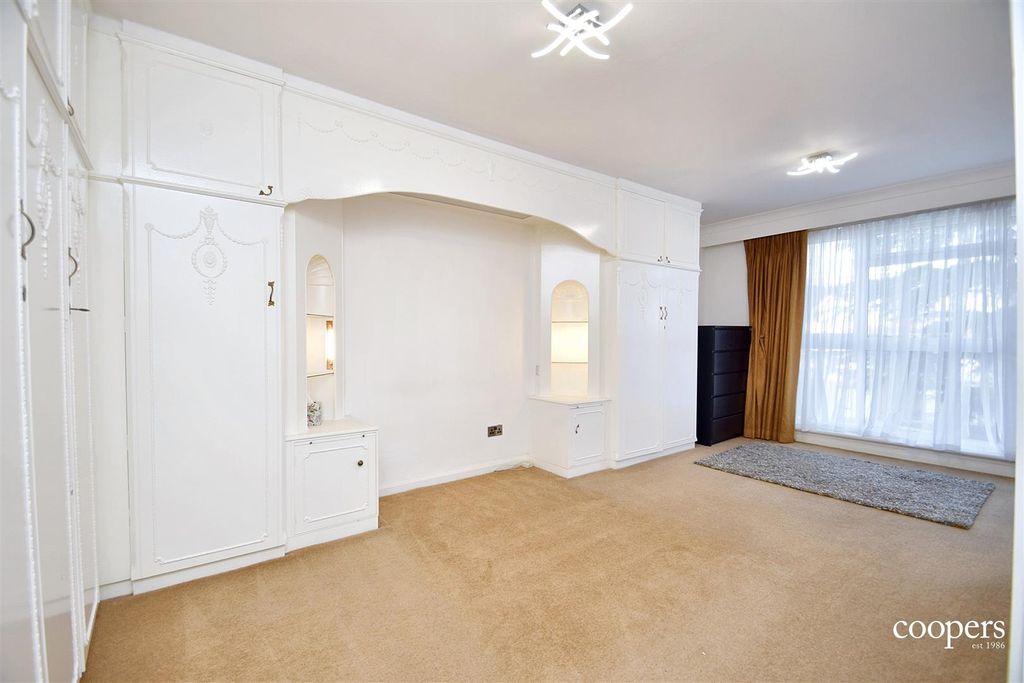 Property photo 3 of 13 Master Bedroom