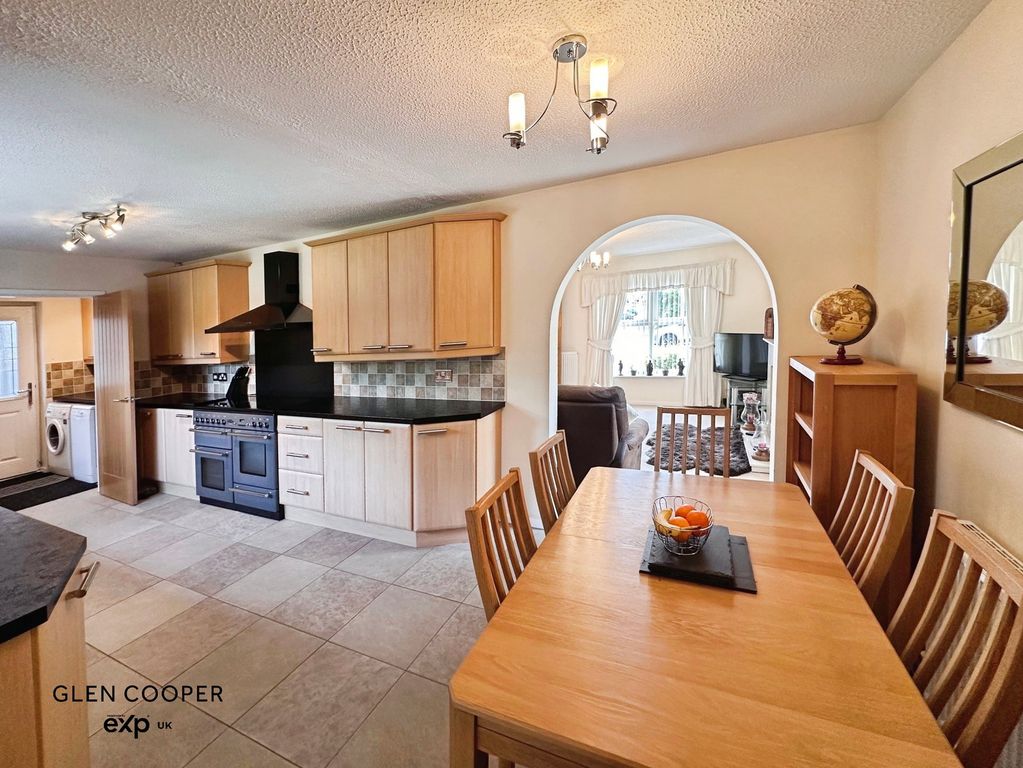 Property photo 3 of 25