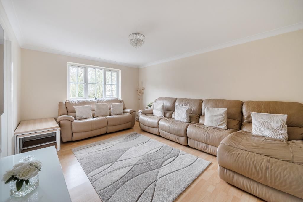 Property photo 3 of 16 Reception