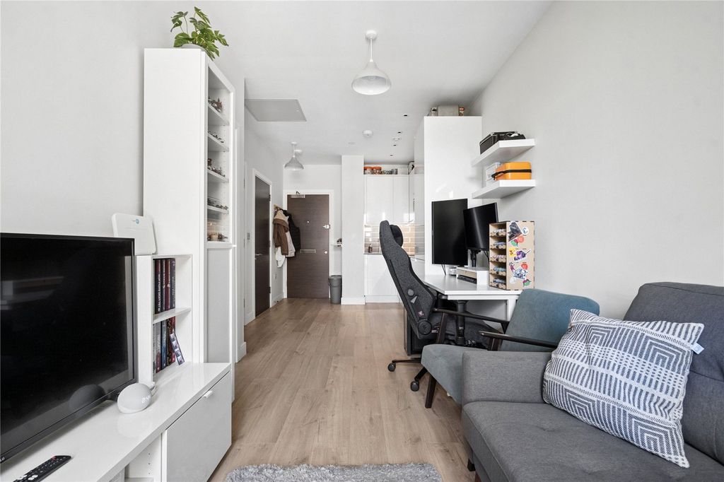 Property photo 3 of 16 Open Plan Living