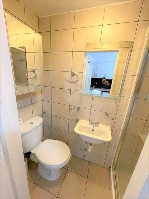 Property photo 3 of 6 Gallery