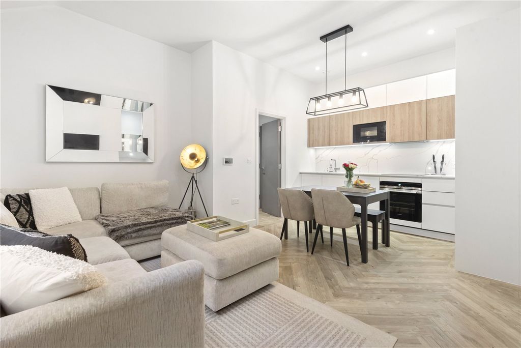 Property photo 1 of 12 Reception