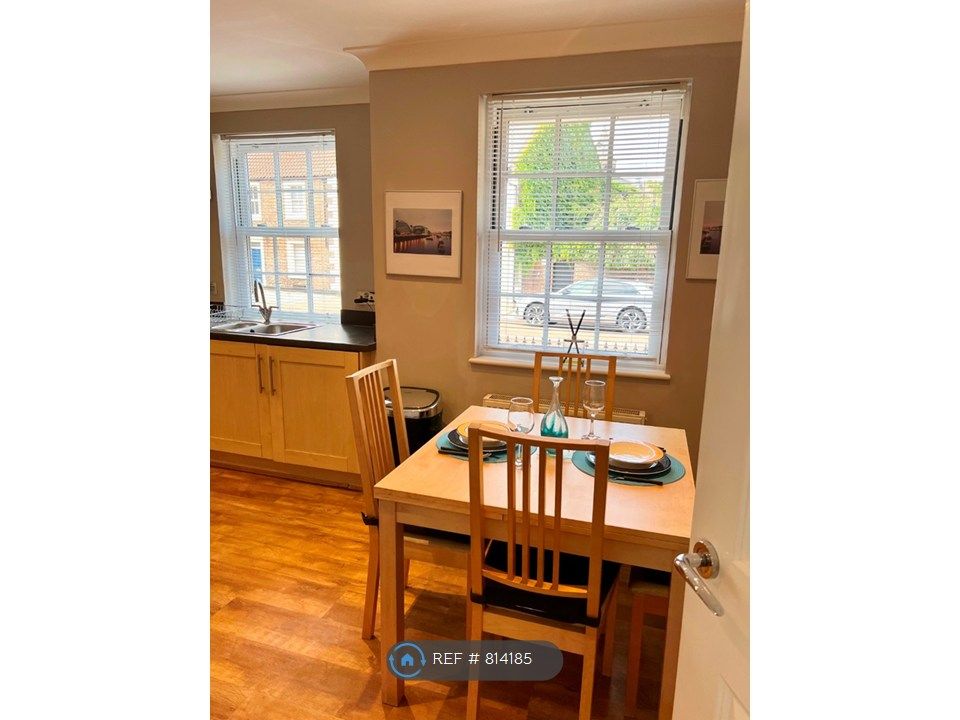 Property photo 3 of 25