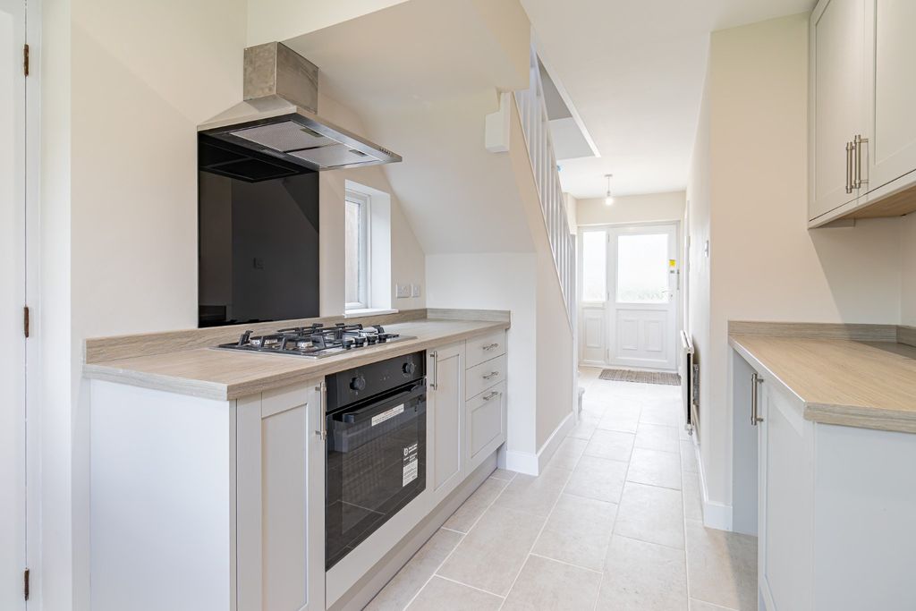 Property photo 3 of 27 5169464