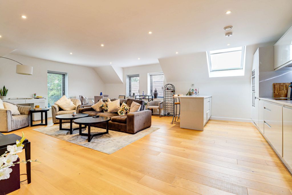 Property photo 1 of 17 Lounge/Kitchen/Diner