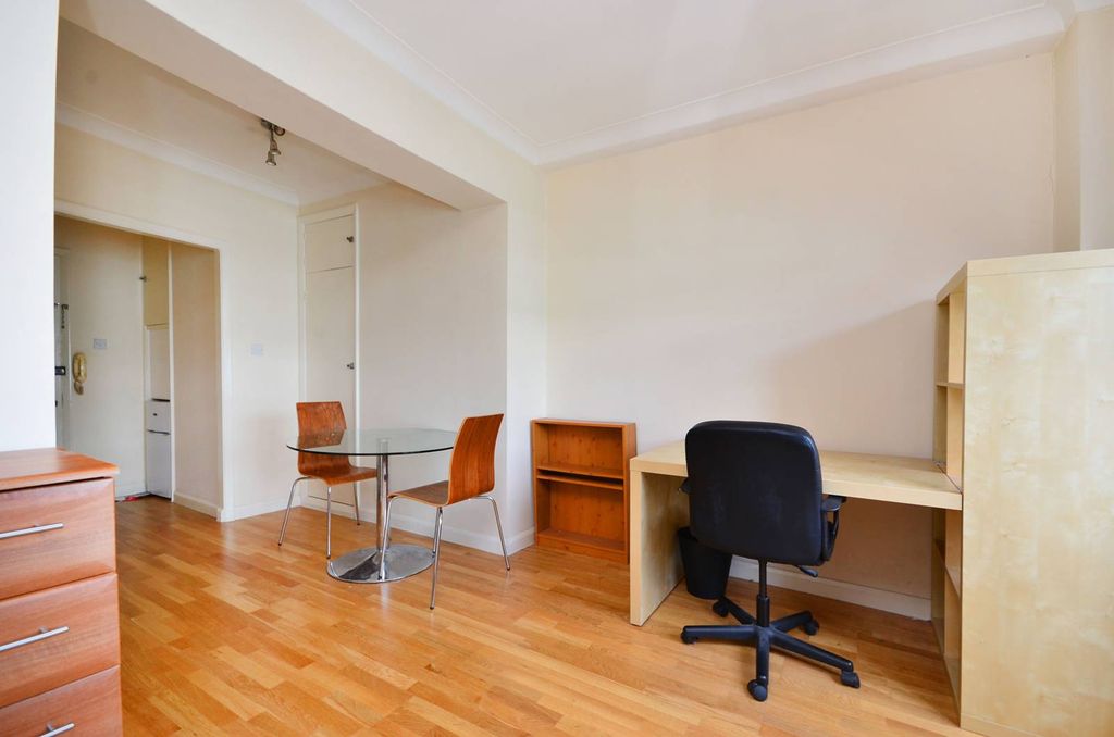 Property photo 3 of 5