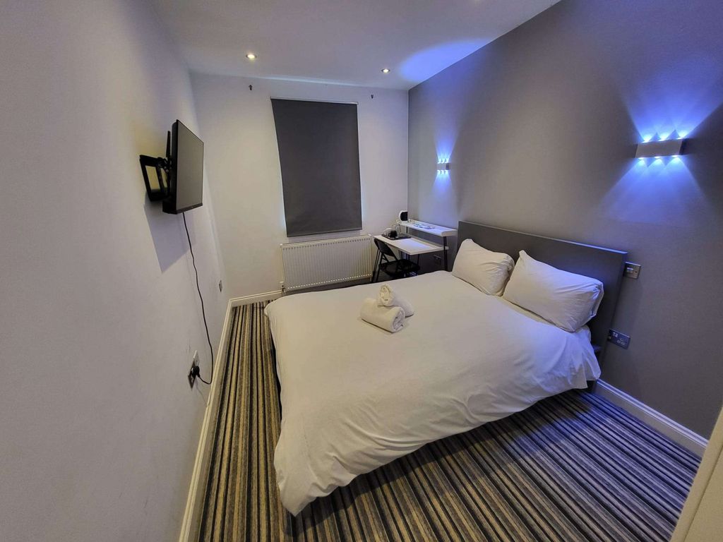 Property photo 3 of 29 Gallery