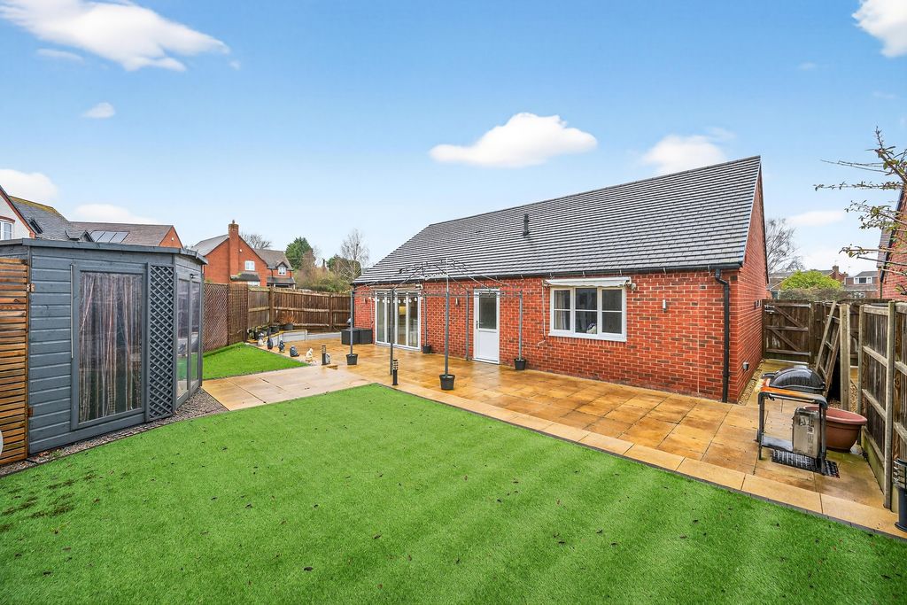 Property photo 2 of 20