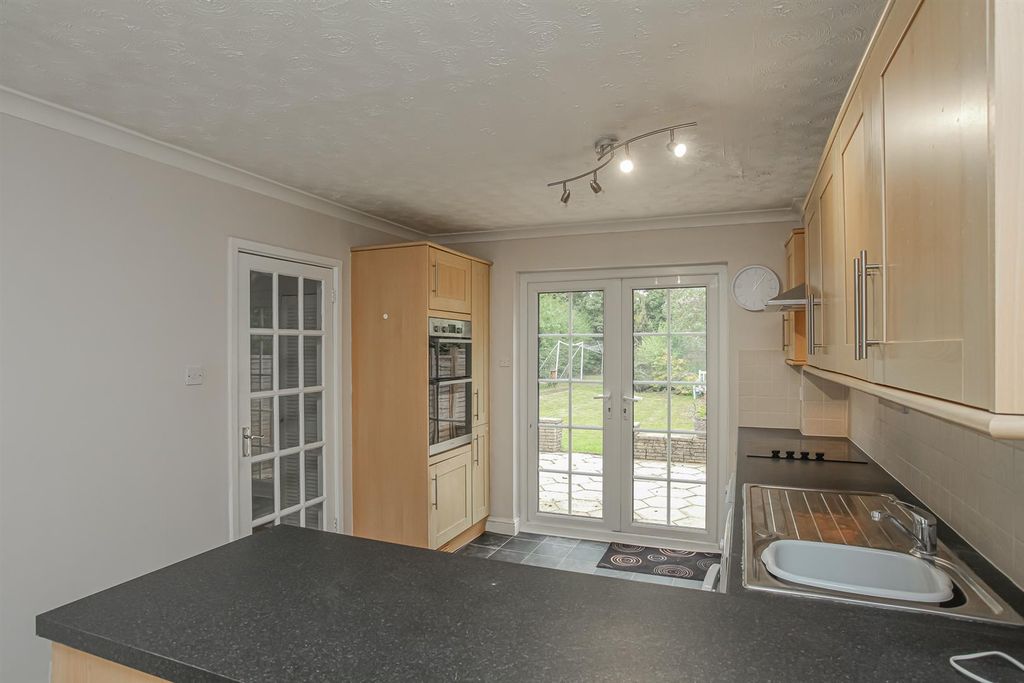 Property photo 3 of 18 76 Jordan Hill 14.Jpg
