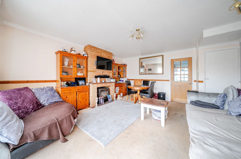 Property photo 2 of 12 1362081-3-68De492...