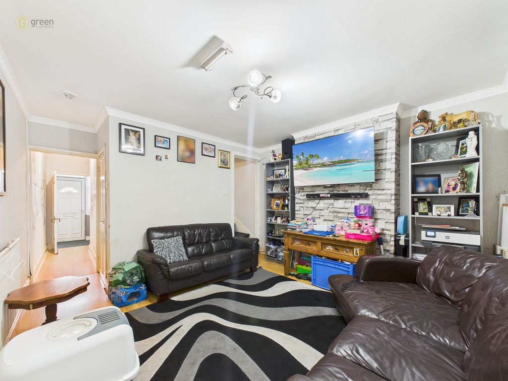 Property photo 3 of 34