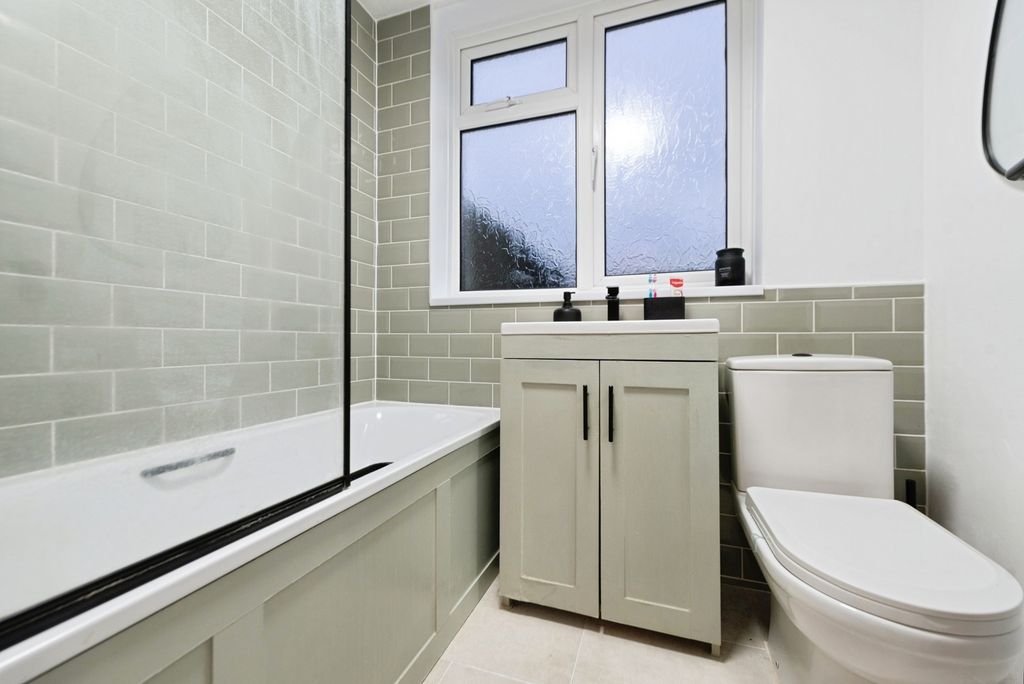 Property photo 3 of 16 Pbox-Img.Jpg