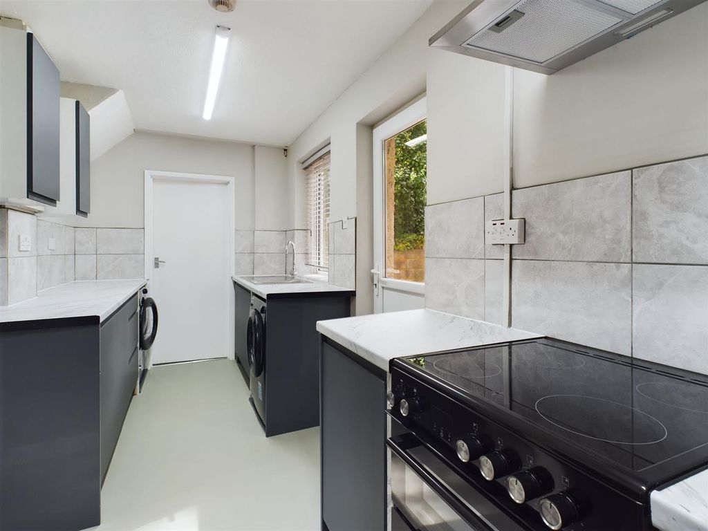 Property photo 3 of 13 Cam02534G0-Pr0090-Still001.Jpg