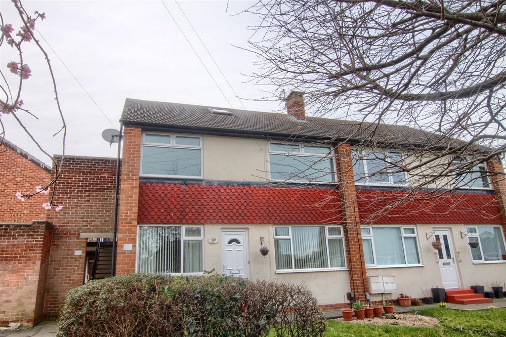 Property photo 1 of 6