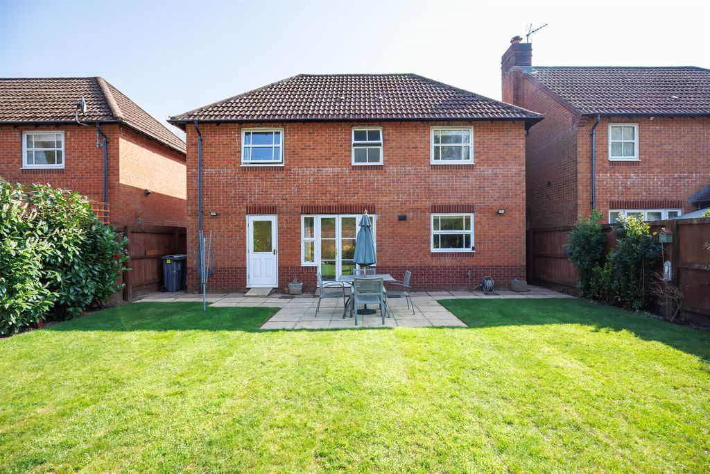 Property photo 2 of 30
