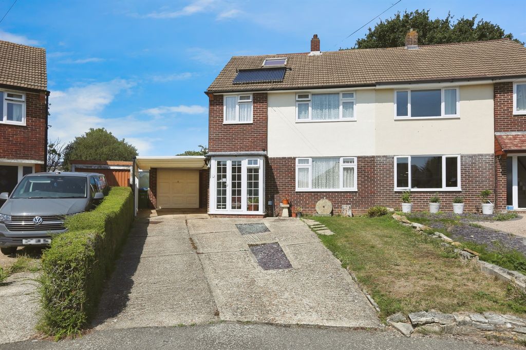 Property photo 1 of 28