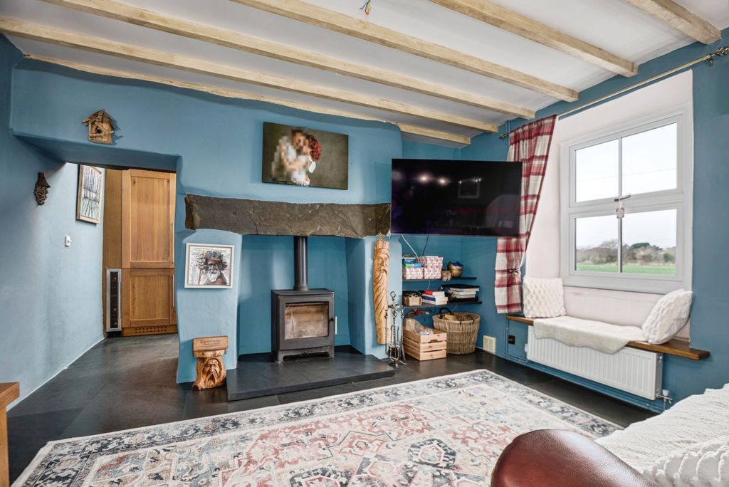 Property photo 2 of 18 1